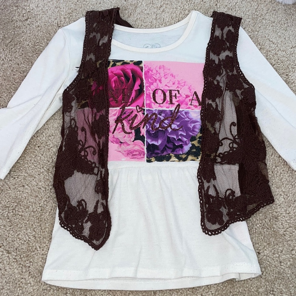 Girls Size 6 Two pieces shirt set Justice